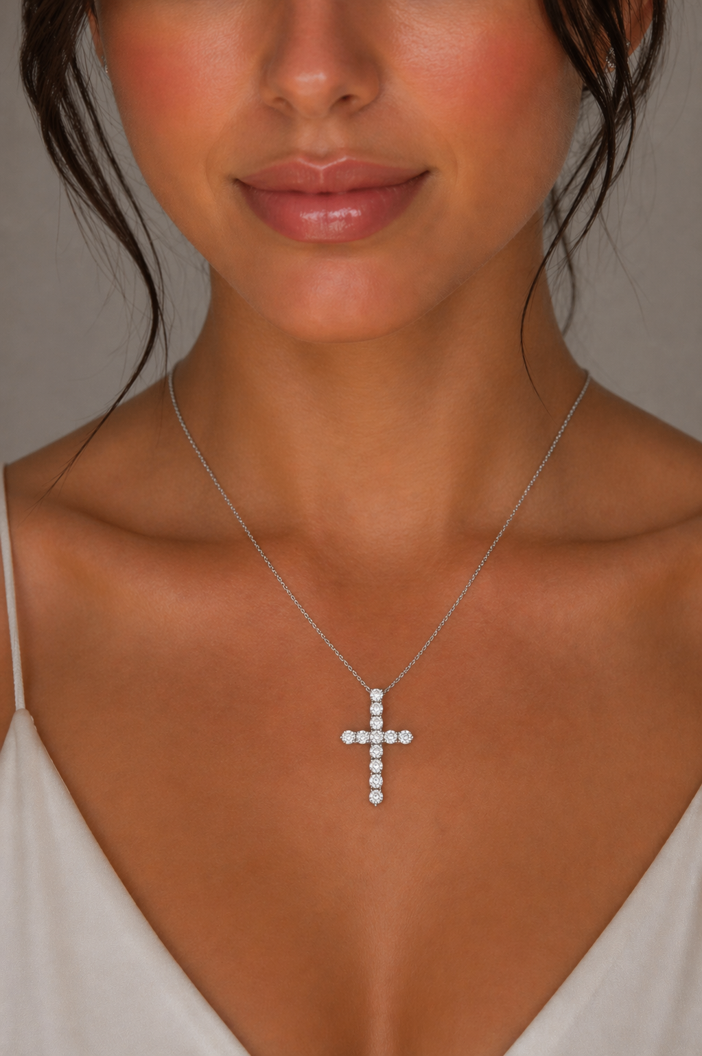 ✨ Collier Croix Élégance  Maylisse – Moissanite 1,1 Carat