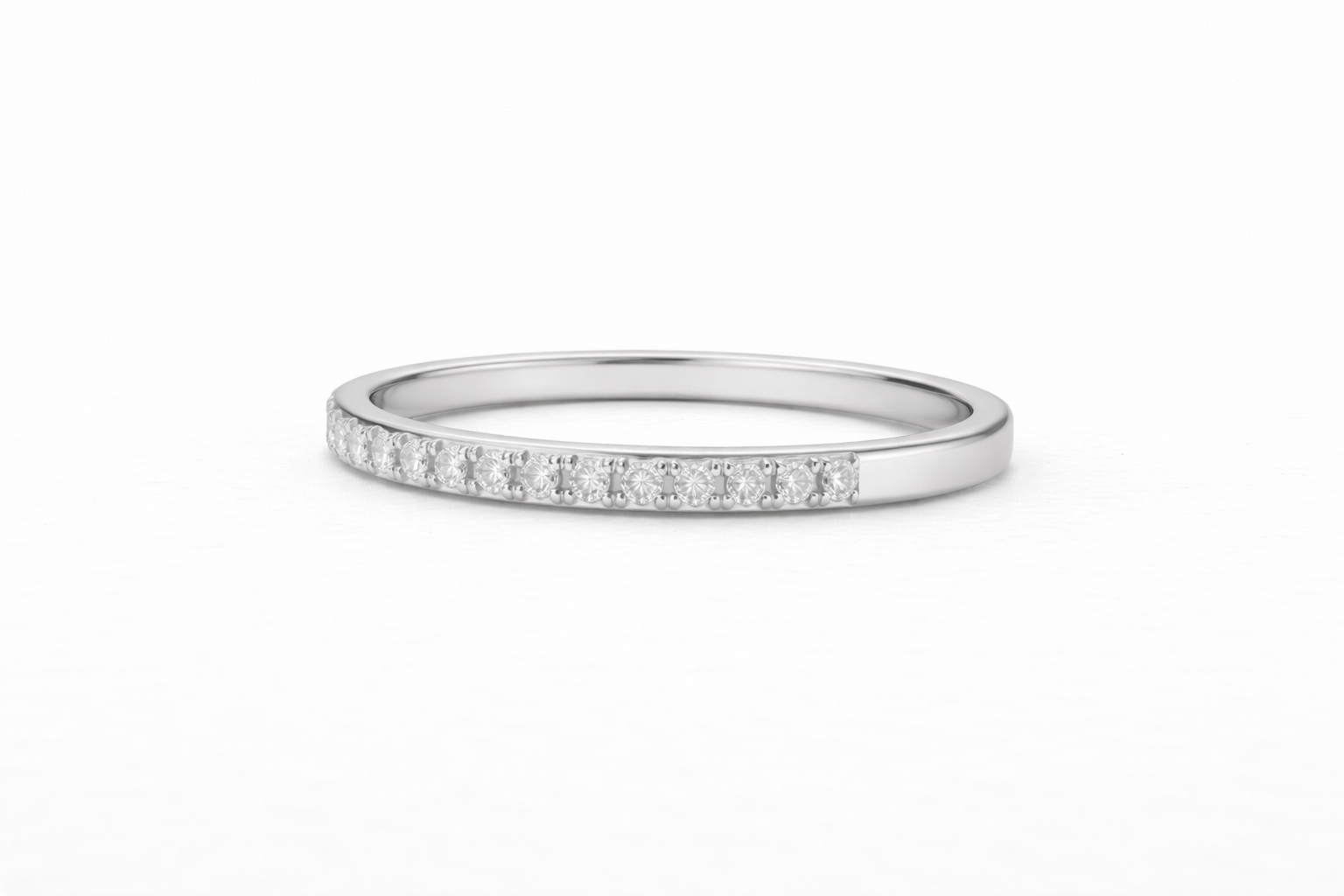 Bague pavée en Moissanite Christina – Finesse & éclat
